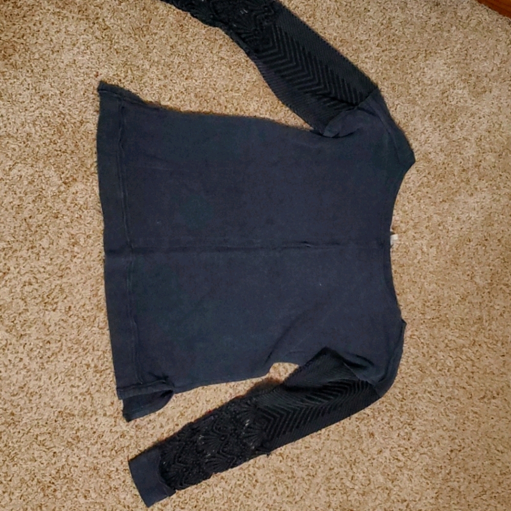 Gray long sleeved shirt